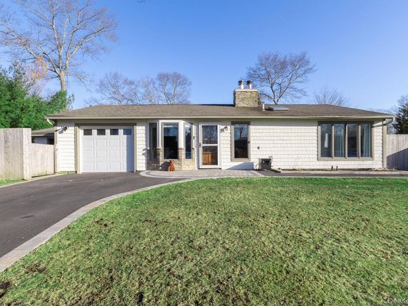 5 Longleaf Lane, Medford NY 11763