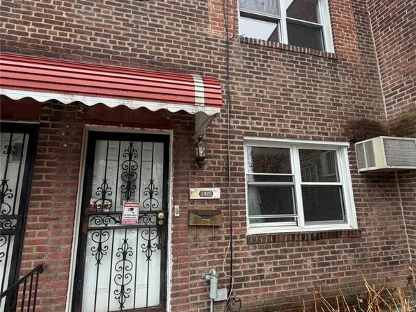 10-25 115th Street, College Point NY 11356
