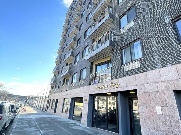 70-26 Queens Boulevard 5A, Woodside NY 11377