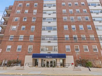 750 Shore Road