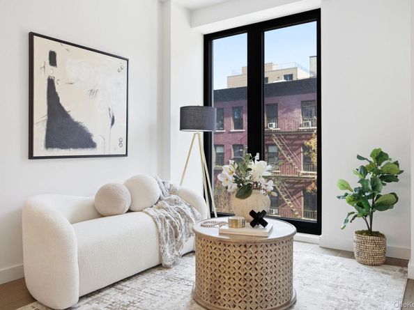 500 W 45th Street 307, New York (Manhattan) NY 10036