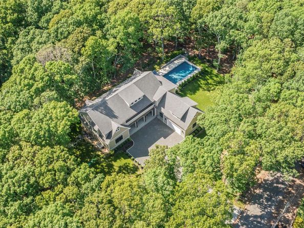 1355 Little Peconic Bay Road, Cutchogue NY 11935