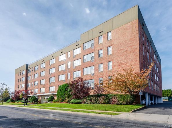 280 Guy Lombardo Avenue 2H, Freeport NY 11520