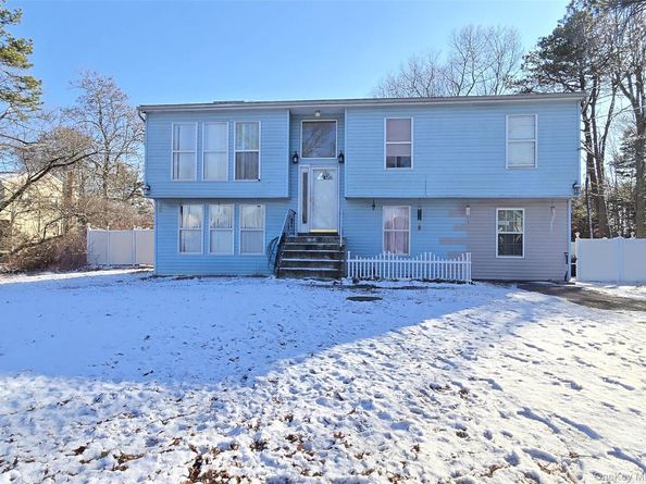 54 Beacon Street, Shirley NY 11967