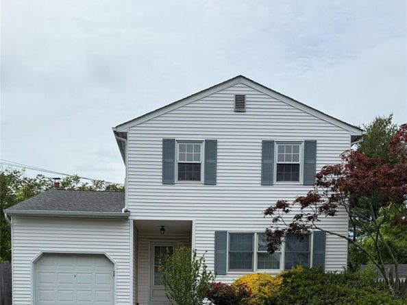 22 Salisbury Drive S, East Northport NY 11731