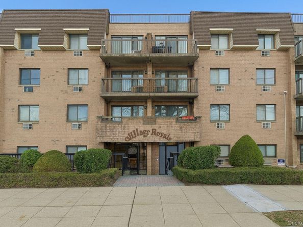 61-12 69th Street 2M, Middle Village NY 11379