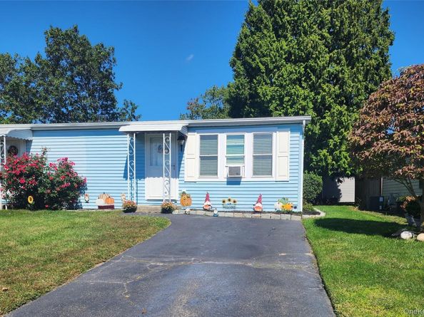 38B Village Circle S, Manorville NY 11949