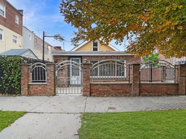 2738 Miles Avenue, Bronx NY 10465