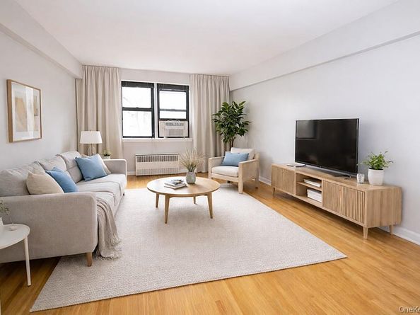 142 Garth Road 5S, Scarsdale NY 10583