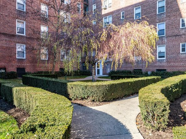 5639 Netherland Avenue 3F, Bronx NY 10471