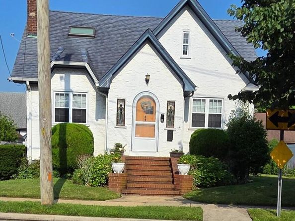 80 Dobson Avenue, Merrick NY 11566