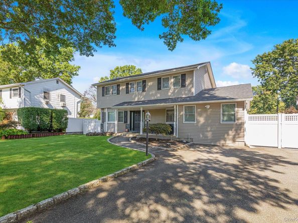 702 10th Avenue, East Northport NY 11731