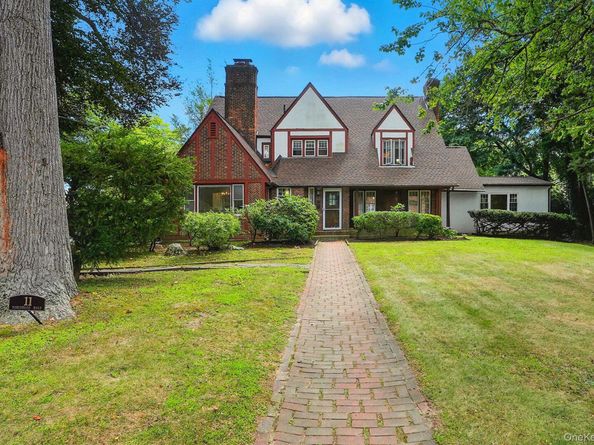 11 Robinhood Road, White Plains NY 10605