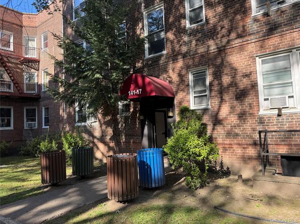 141-17 78 Rd 1O, Kew Garden Hills NY 11367