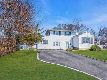 5 Diane Place