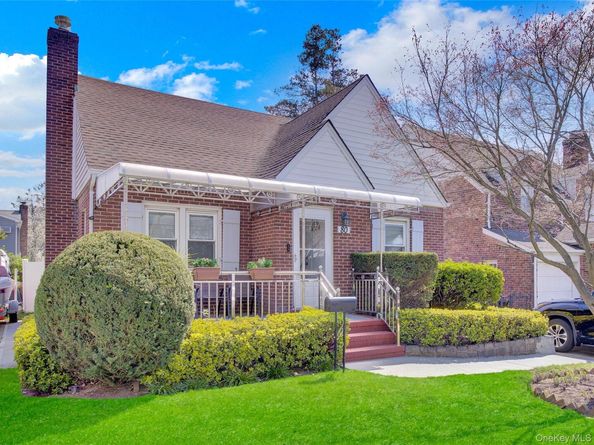 80 Wellington Road S, West Hempstead NY 11552