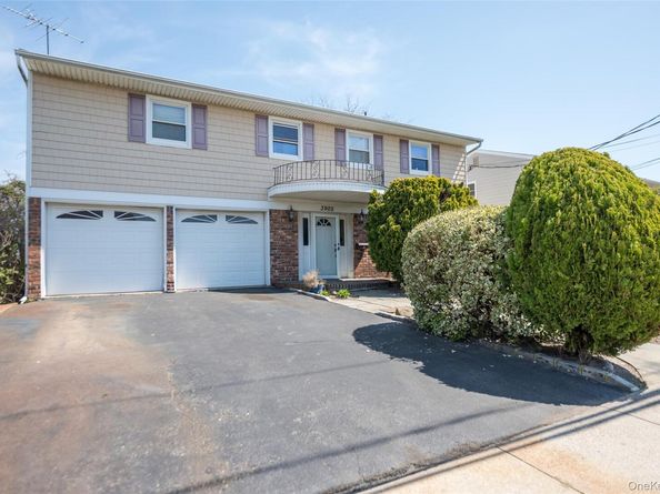 3905 Greentree Drive, Oceanside NY 11572