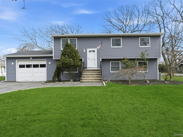 177 Pine Neck Avenue, East Patchogue NY 11772