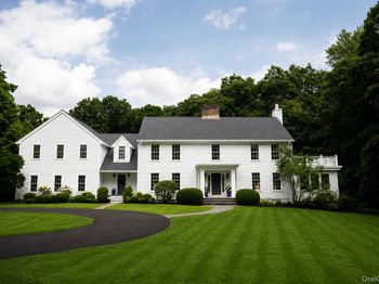 240 Eastwoods Road