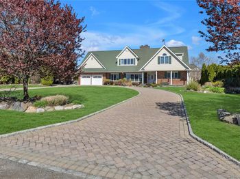 227 W Islip Road