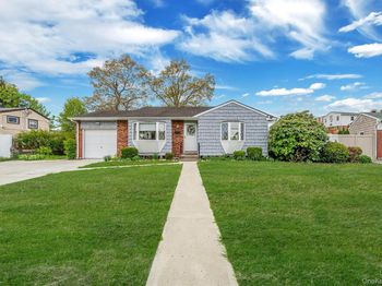 312 W 16th Street