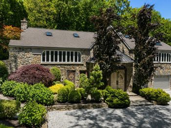 481 Mount Airy Road E
