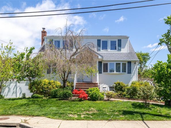 1 Varney Avenue, Huntington Station NY 11746