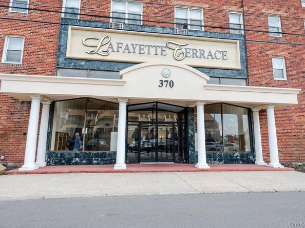 370 W Broadway 4J, Long Beach NY 11561