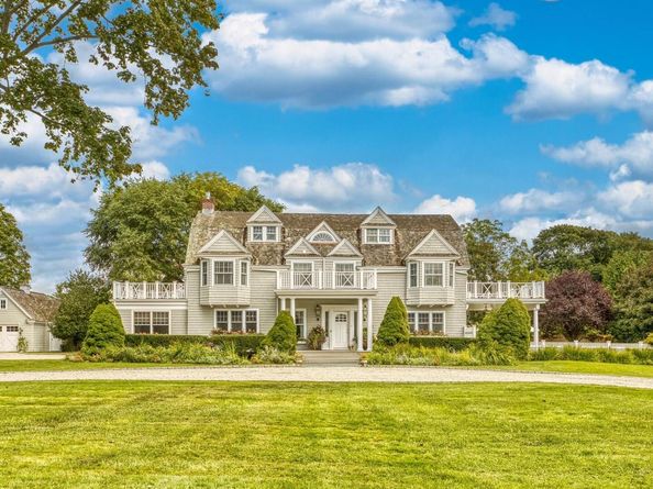 44 Beach Lane, Westhampton Beach NY 11978