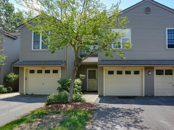 113 Ridgefield Circle
