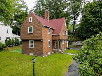 39 Holman Rd