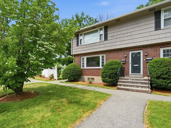 30 Bunkerhill St 30, North Andover MA 01845