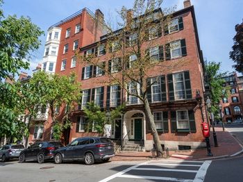 1 Chestnut Street