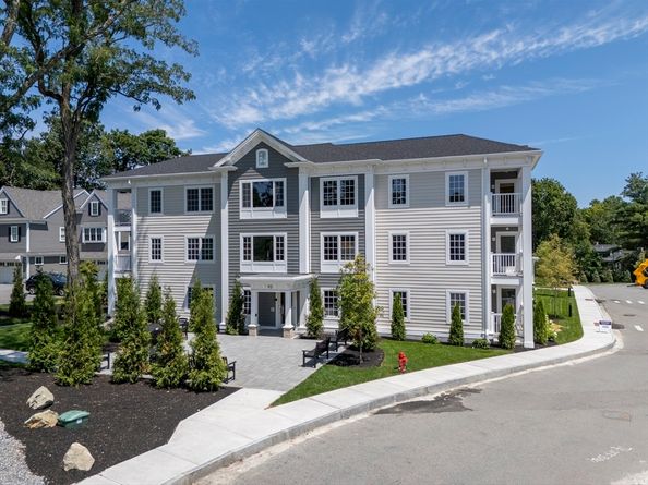 93 Bedford Street 104, Lexington MA 02420