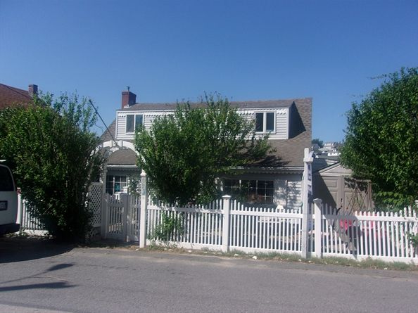 127 Hampton Cir, Hull MA 02045