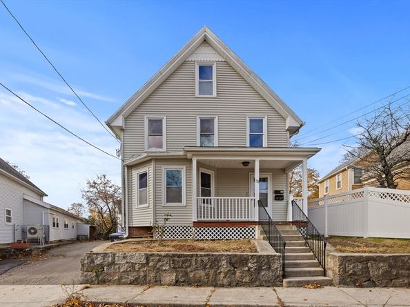 33 Chestnut St, Milford MA 01757