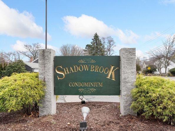 14 Shadowbrook Lane 30, Milford MA 01757