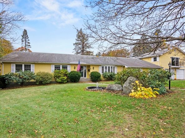 8 Hunter Circle, Shrewsbury MA 01545