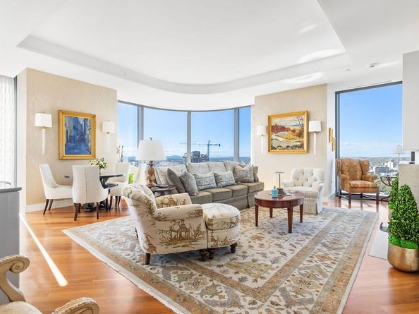 1 Dalton St 3205, Boston MA 02115