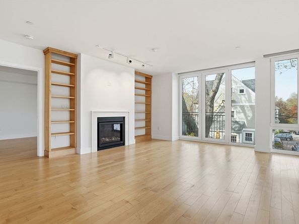 7 Beech St 211, Cambridge MA 02140