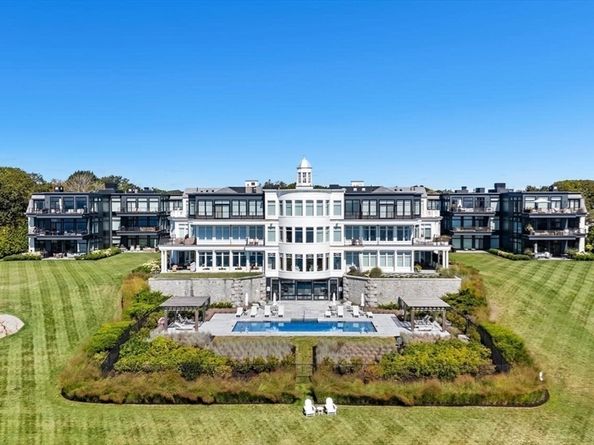 35 Littles Point Rd S201, Swampscott MA 01907