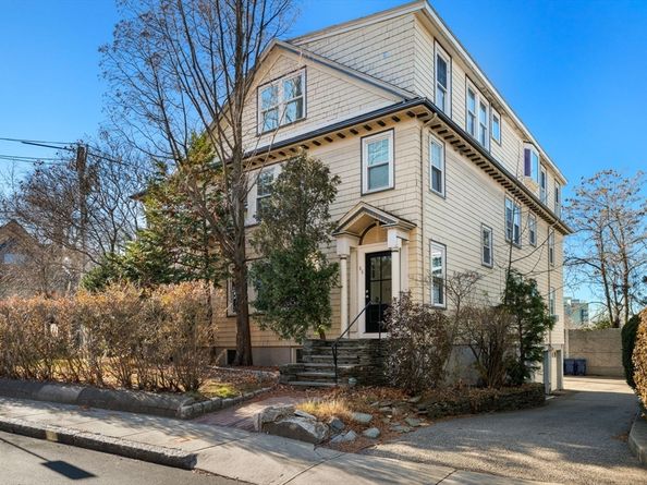 65-67 Saint James Circle, Newton MA 02458
