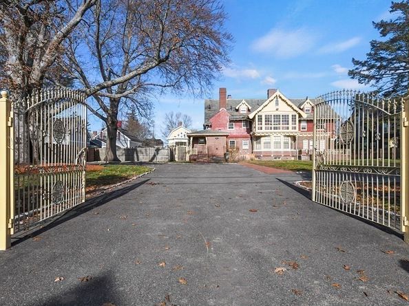 34 South Street, Brockton MA 02301