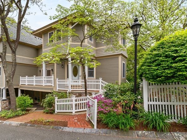 21 Pine Street 5, Manchester MA 01944