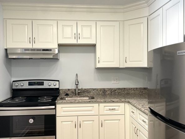 37 Fountain Lane 4, Weymouth MA 02190