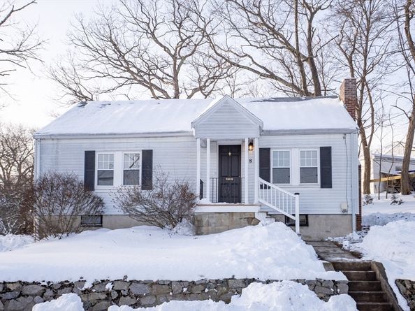 8 Hillview Ter, Westwood MA 02090
