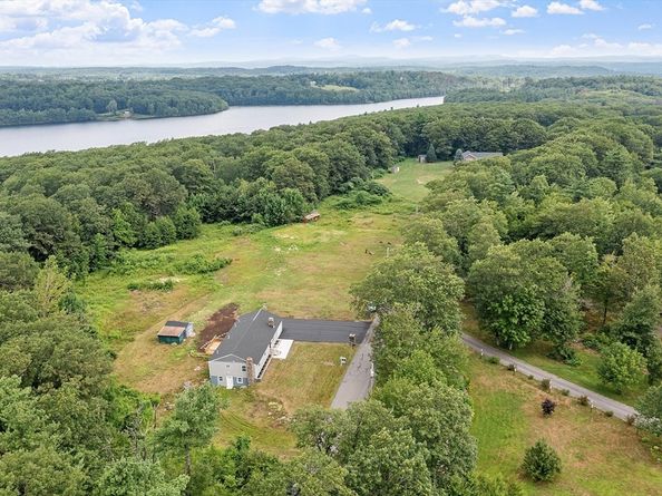 21 Davis Rd, Westminster MA 01473