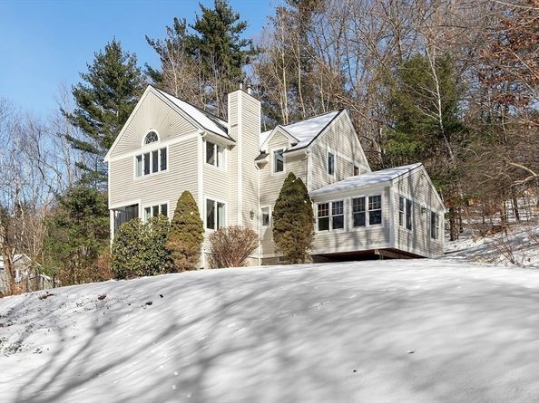 245 Granite St, Leominster MA 01453