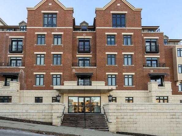 1501 Commonwealth 409, Boston MA 02135