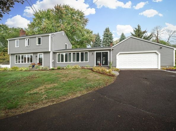 60 Lakemans Ln, Ipswich MA 01938